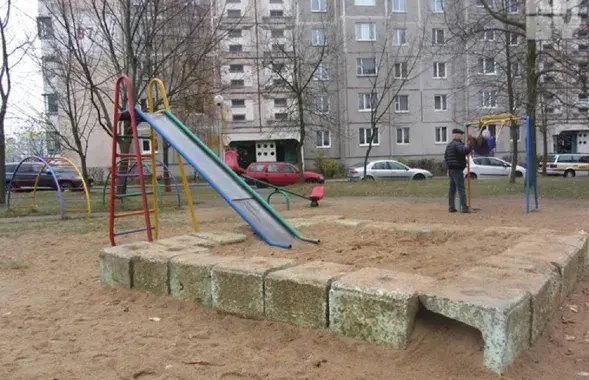 На пляцоўцы
