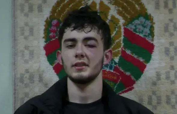 Гродзенца збілі і затрымалі за фота вайсковых аб'ектаў
