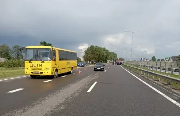 Аварыя са школьным аўтобусам
