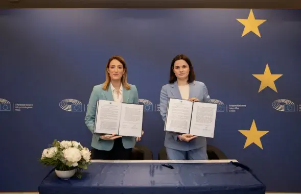 Раберта Метсола і Святлана Ціханоўская
