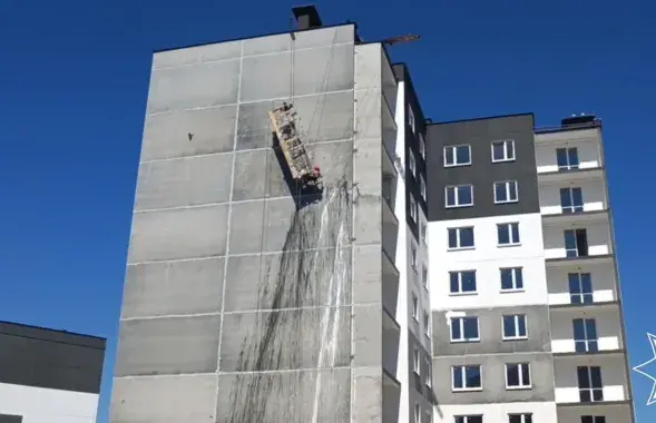 У будаўнікоў у Смалявічах абарваўся трос

