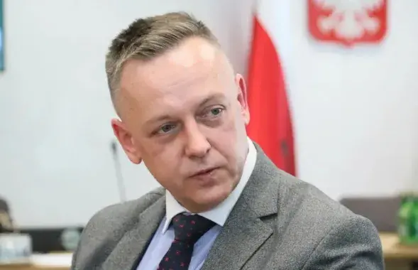 Томаш Шмидт
