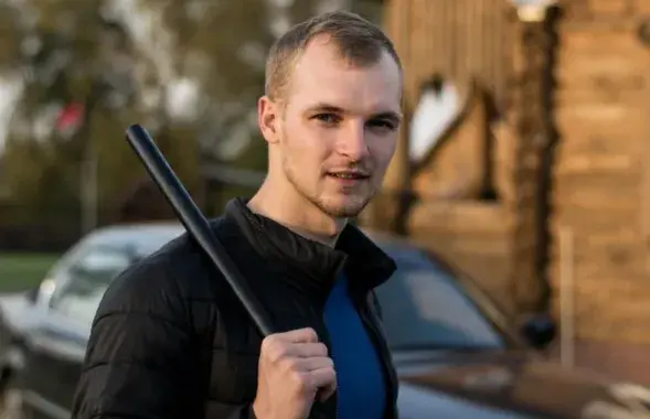 Денис Дикун
