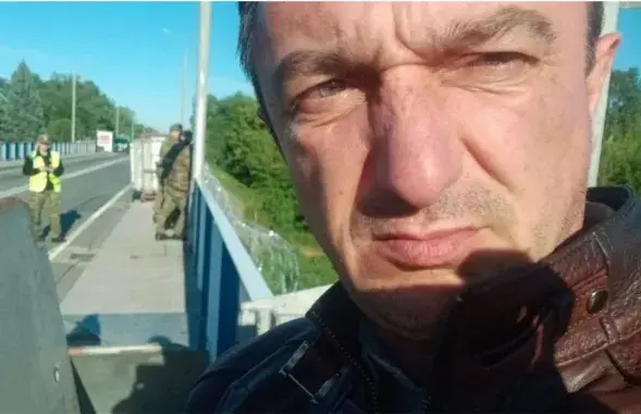 Дмитрий Смактунович на нейтральной полосе
