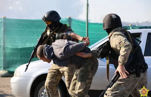 Байцы тэрабароны падчас вайны павінны дапамагаць міліцыі ахоўваць важныя аб'екты, ілюстрацыйнае фота
