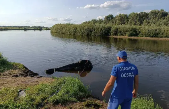 Автомобиль съехал в реку Сож
