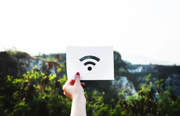 Поиск wi-fi, иллюстративное фото
