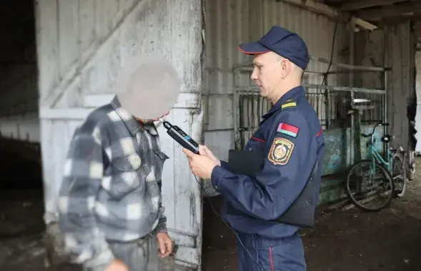 Праверка на ферме: жывёлавод і міліцыянер
