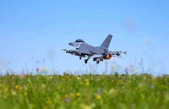 F-16 ва Украіне
