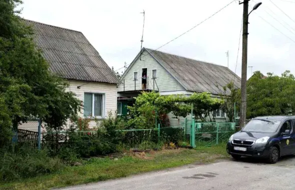 Гомельчанин прятался на чердаке собственного дома
