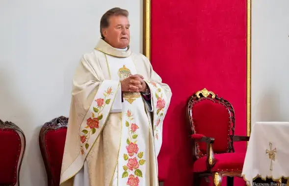 Ксёндз Уладзіслаў Завальнюк

