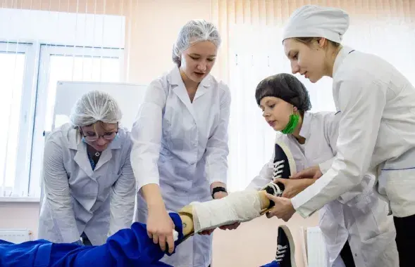 Чиновники думают, как удержать молодых специалистов
