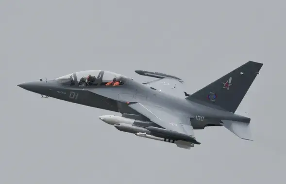 Самолет Як-130
