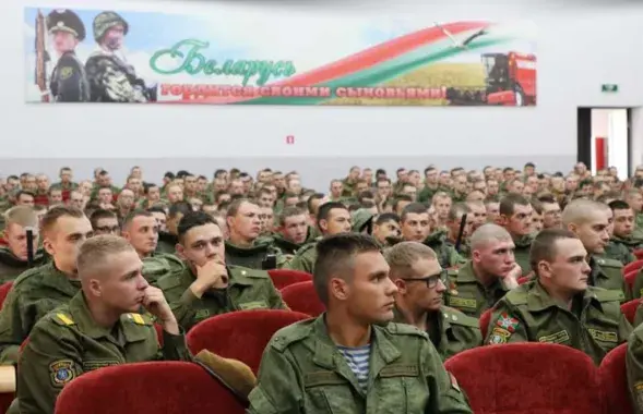Милиция ищет пополнение среди нынешних военных
