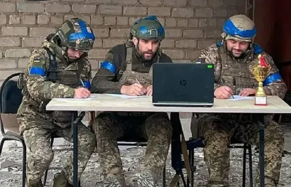 Украинские военные в Судже в Курской области
