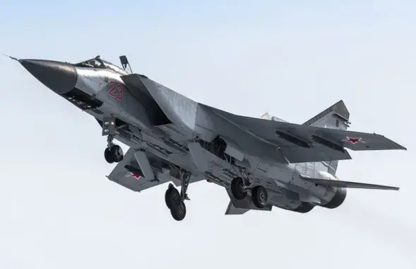 Знішчальнік Міг-31К
