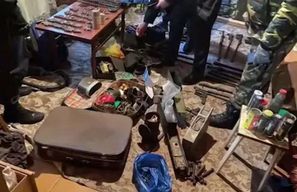 Арсенал, які знайшлі ў жыхара Бярэзінскага раёна
