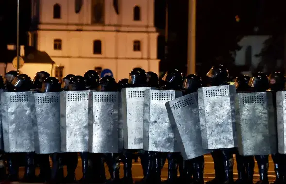 AMAP (OMON) on a Minsk street
