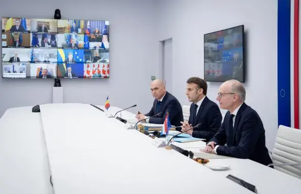 Эммануэль Макрон собирал вторую срочную встречу
