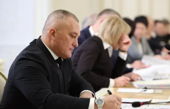 Александр Лукашенко упомянул на совещании "оптимизацию управленческих процессов"

