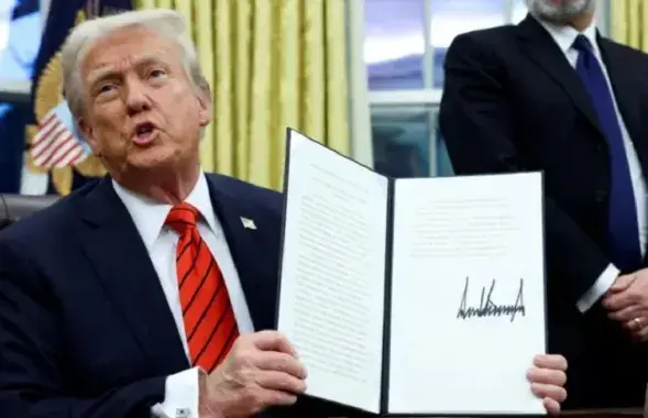 Дональд Трамп убежден, что введение пошлин на импорт обеспечит рост экономики
