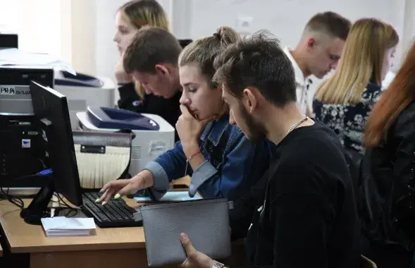 Студэнты, архіўнае фота
