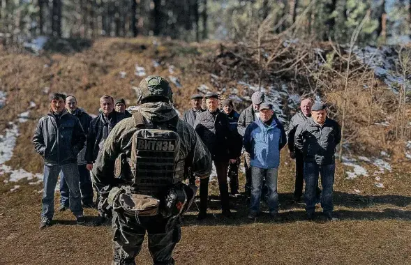 Отряд "народного ополчения" в Брагинском районе
