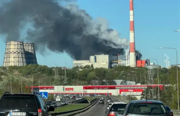 Гарыць прадпрыемства па перапрацоўцы смецця Energesman.
