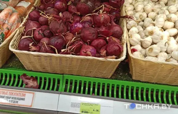 Лук в минском магазине
