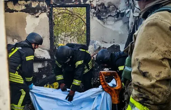 Последствия российского удара по Киеву
