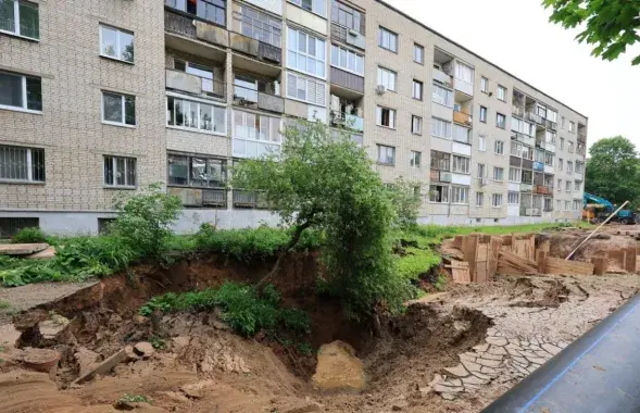 Віцебскі дом, каля якога абваліўся грунт
