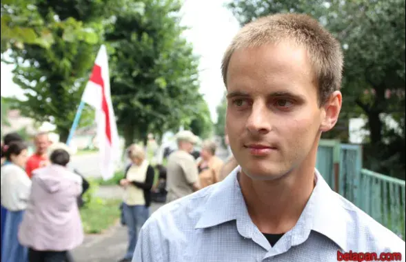 Палітвязню Аляксандру Малчанаву споўнілася 25