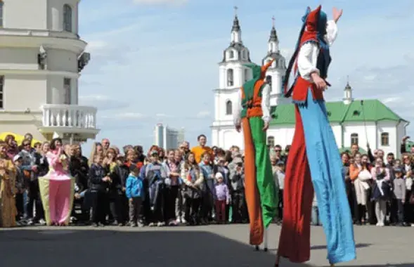Музыкаў “пацяжэй” з пешаходнай вуліцы Карла Маркса адправяць у Dreamland