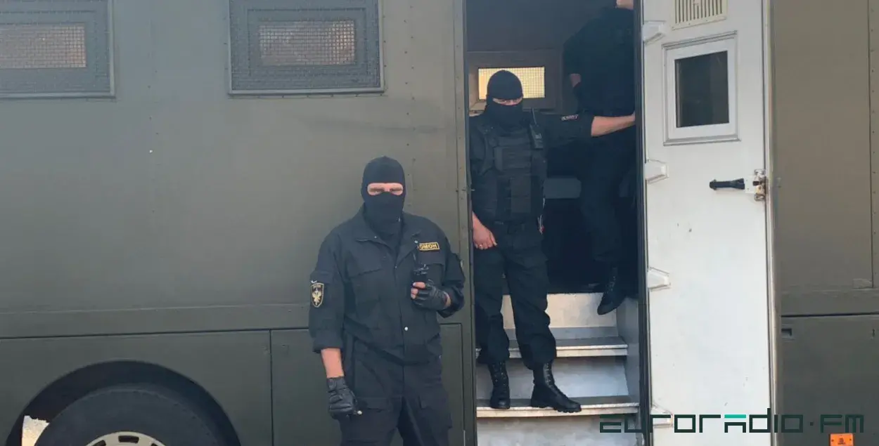 Мінскія амапаўцы і аўтазак / З архіву Еўрарадыё
