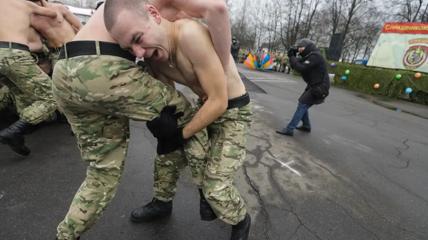 Як у Мінску спецназ праводзіў зіму 