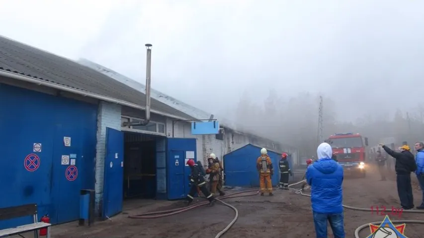 У Мінску гарэў склад мэблі (фота, відэа)