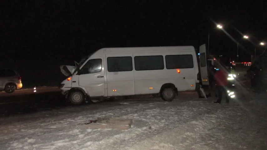 З'явіліся здымкі з месца ДТЗ, у якое пад Стоўбцамі трапіла маршрутка з дзецьмі