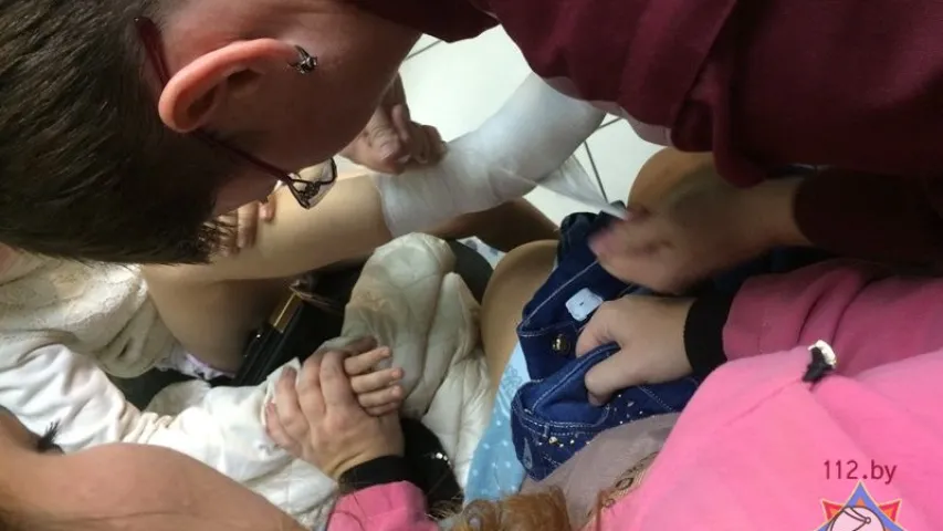 У мінскім ГЦ "Сталіца" ў эскалатары засела нага 6-гадовай дзяўчынкі