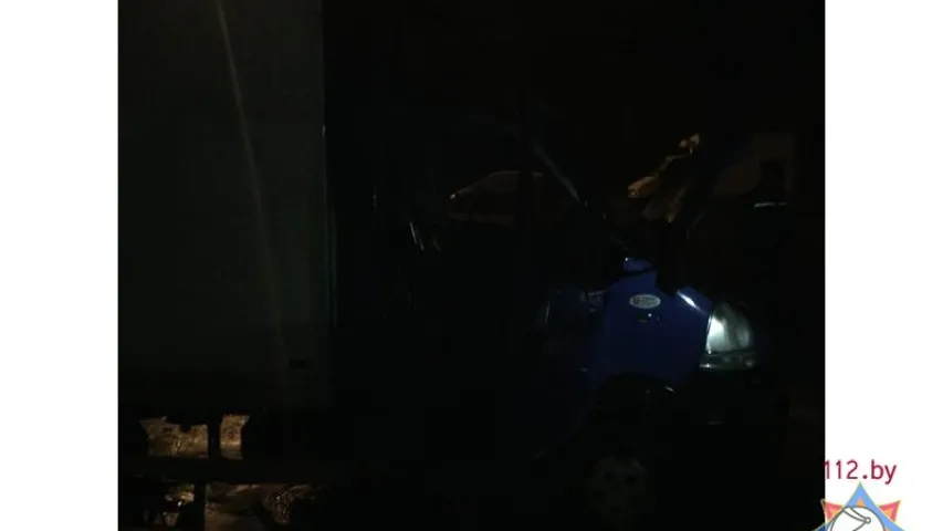 Уначы на праспекце Ракасоўскага ў Мінску падпалілі грузавік (фота)