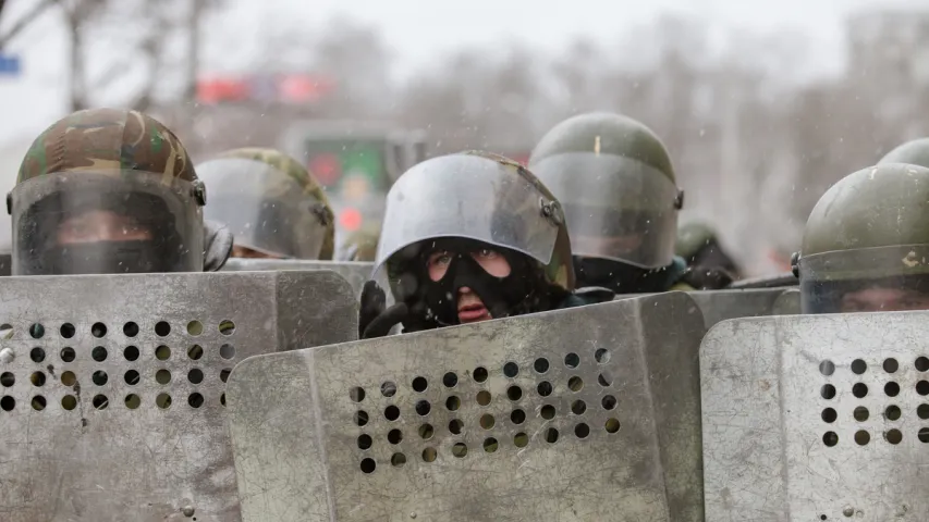 СК адмовіўся правяраць, ці законна АМАП хапае людзей на вулічных акцыях