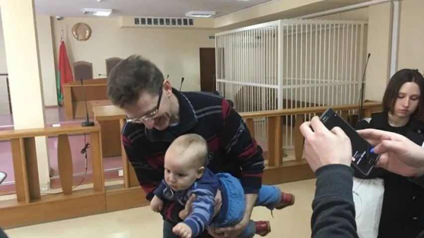 Фота: Ідзе суд над палітыкам Алесем Лагвінцом
